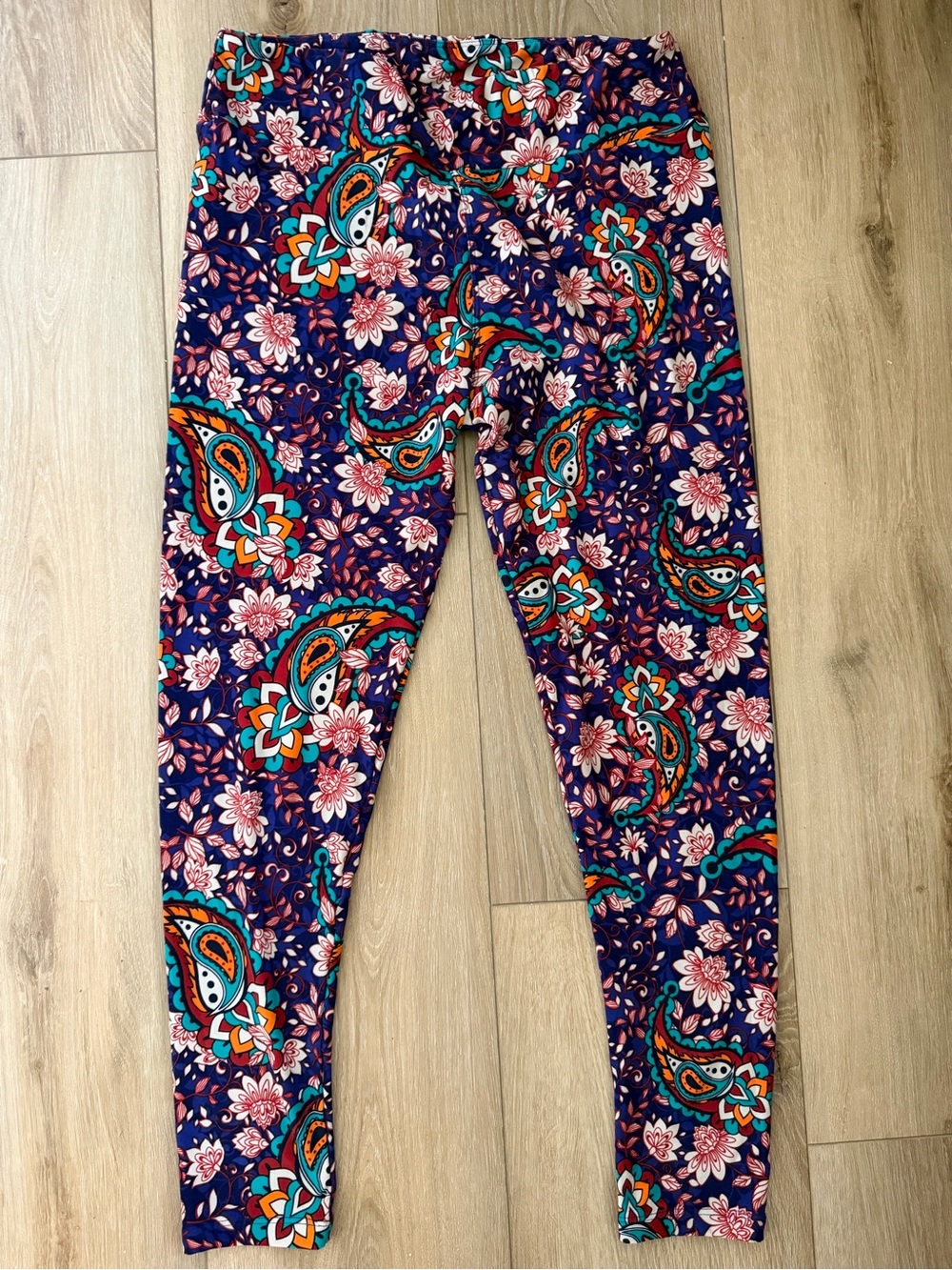 LULAROE Floral Paisley Purple Leggings EUC - Picture 2 of 9